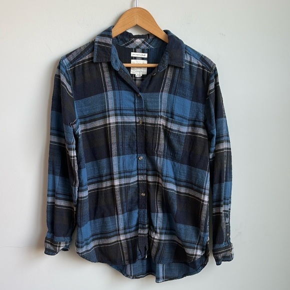 American Eagle Plaid Flannel Shirt Boyfriend Fit  MEDIUM - Picture 1 of 3